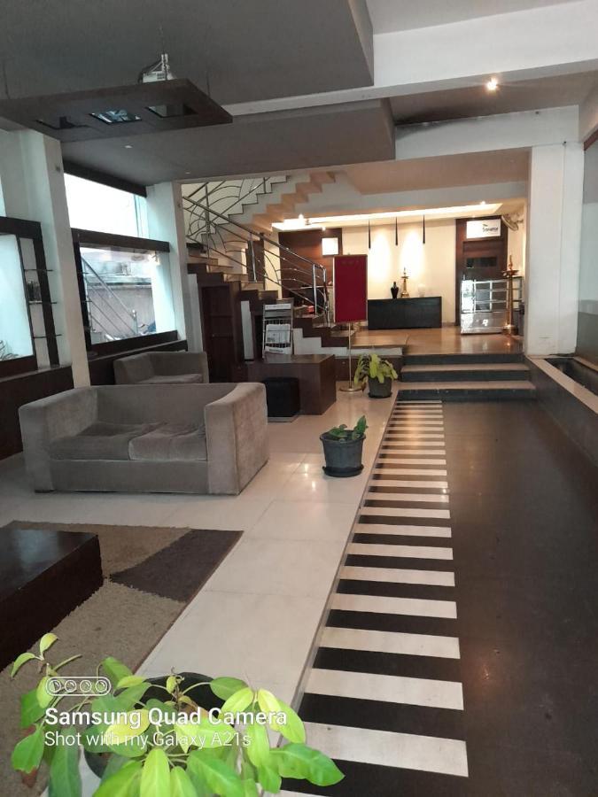 Hotel Sayoojyam Residency Palakkad Exteriér fotografie