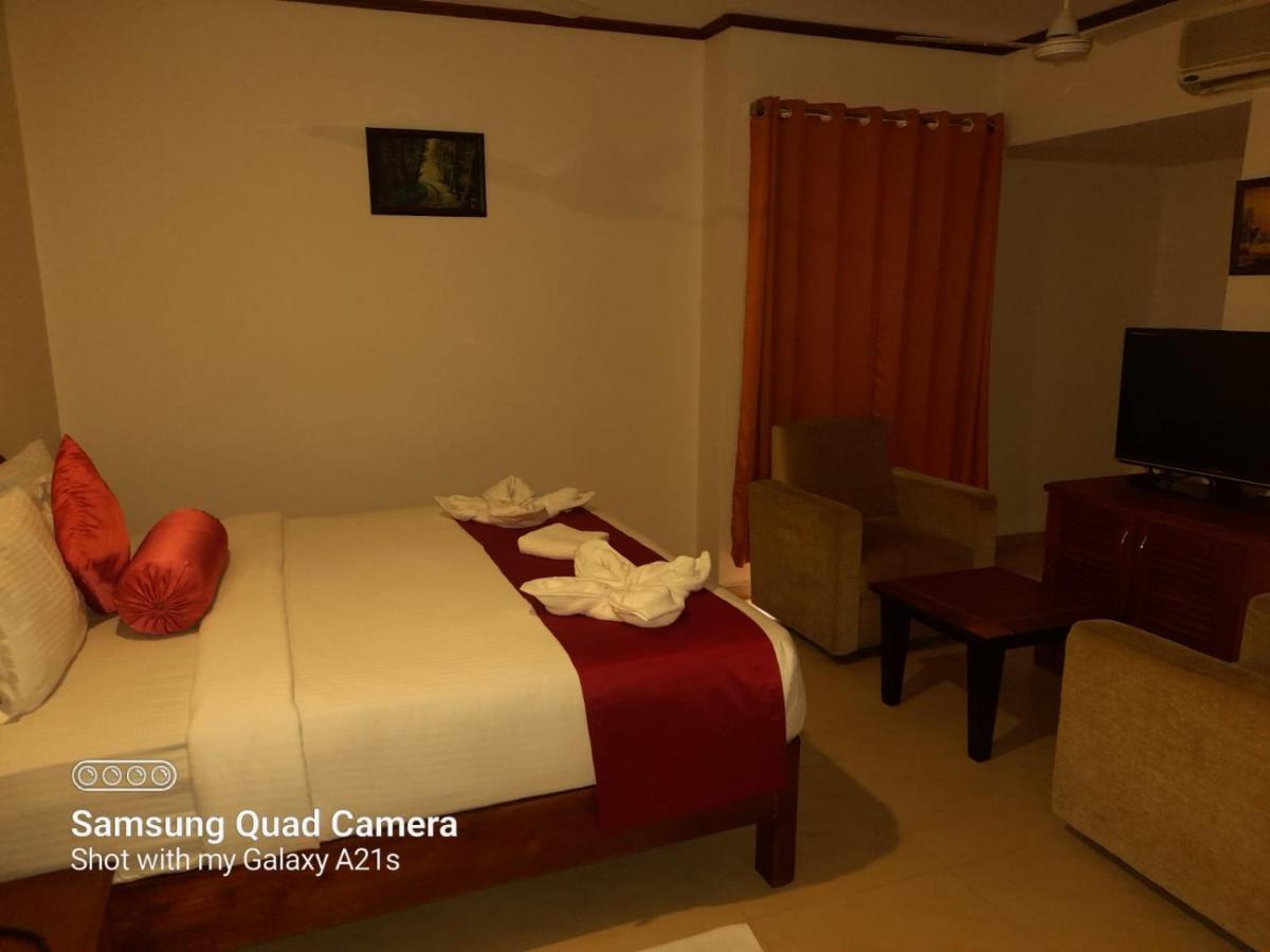 Hotel Sayoojyam Residency Palakkad Exteriér fotografie
